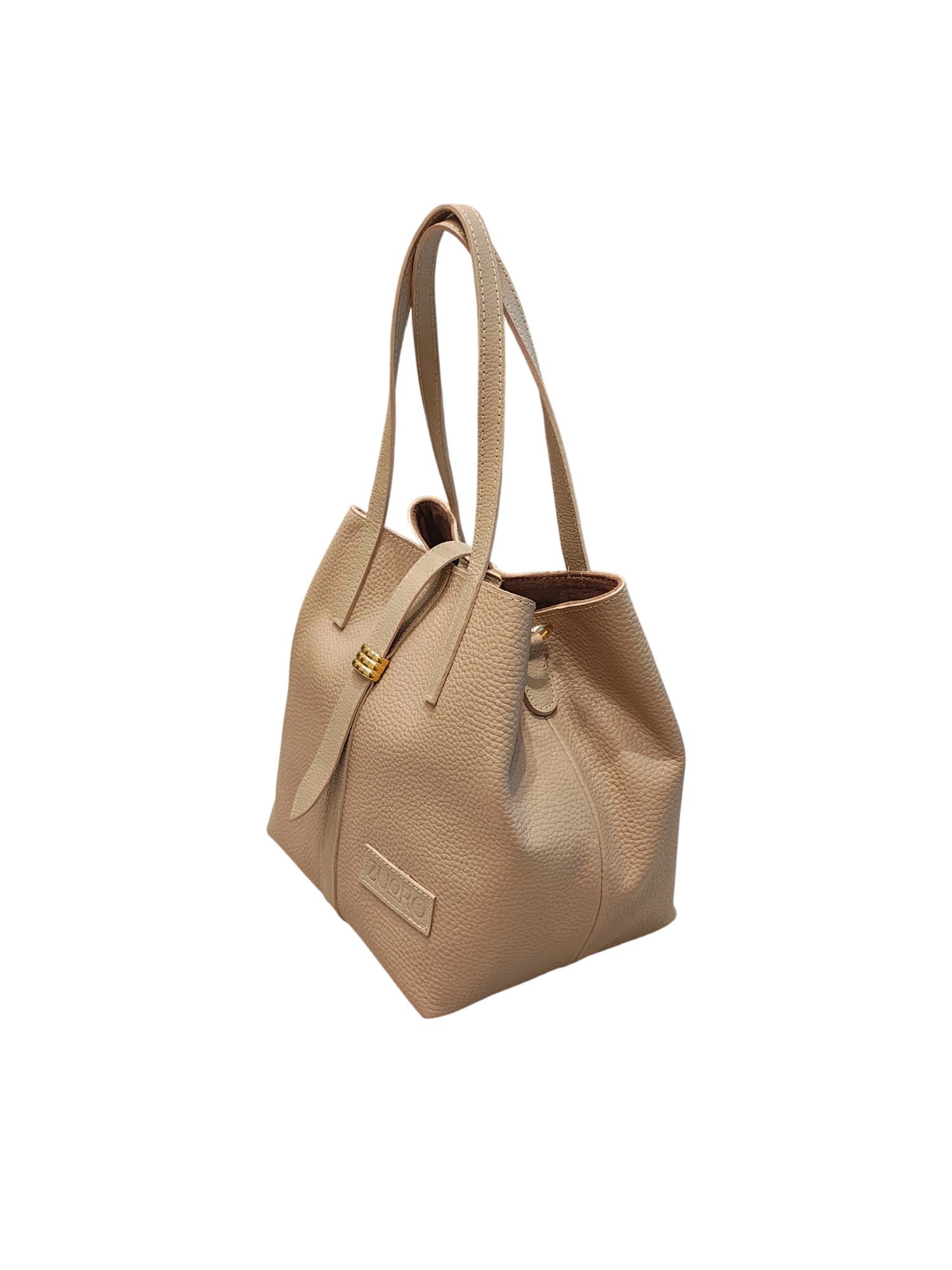Bolso tote modelo Gardenia de Zuoro Shoes en color capuchino, con laterales suavemente fruncidos y cargaderas de hombro integradas