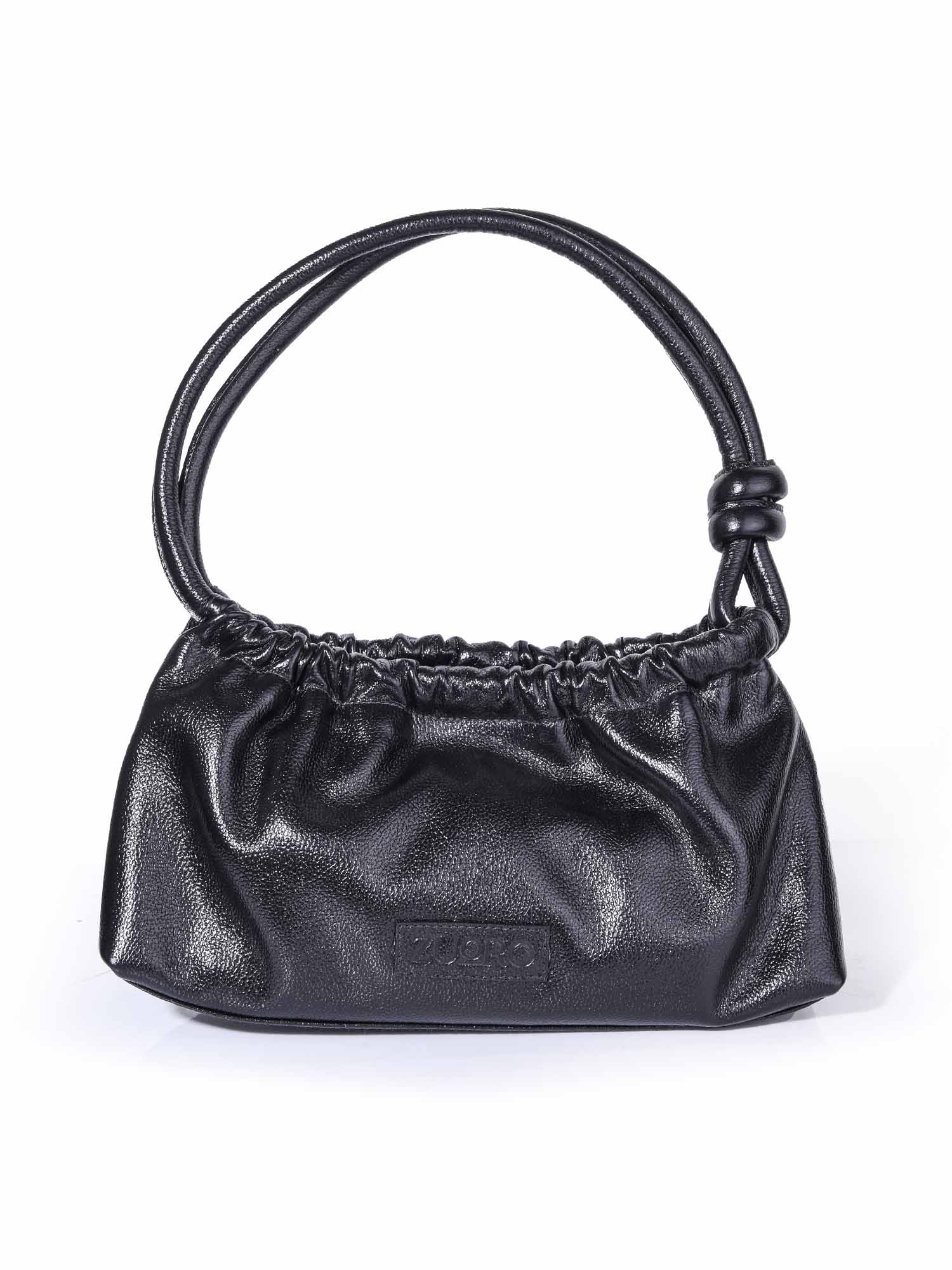 Vista frontal del Sicilia Bag negro resaltando el detalle del fruncido y las costuras reforzadas que garantizan durabilidad