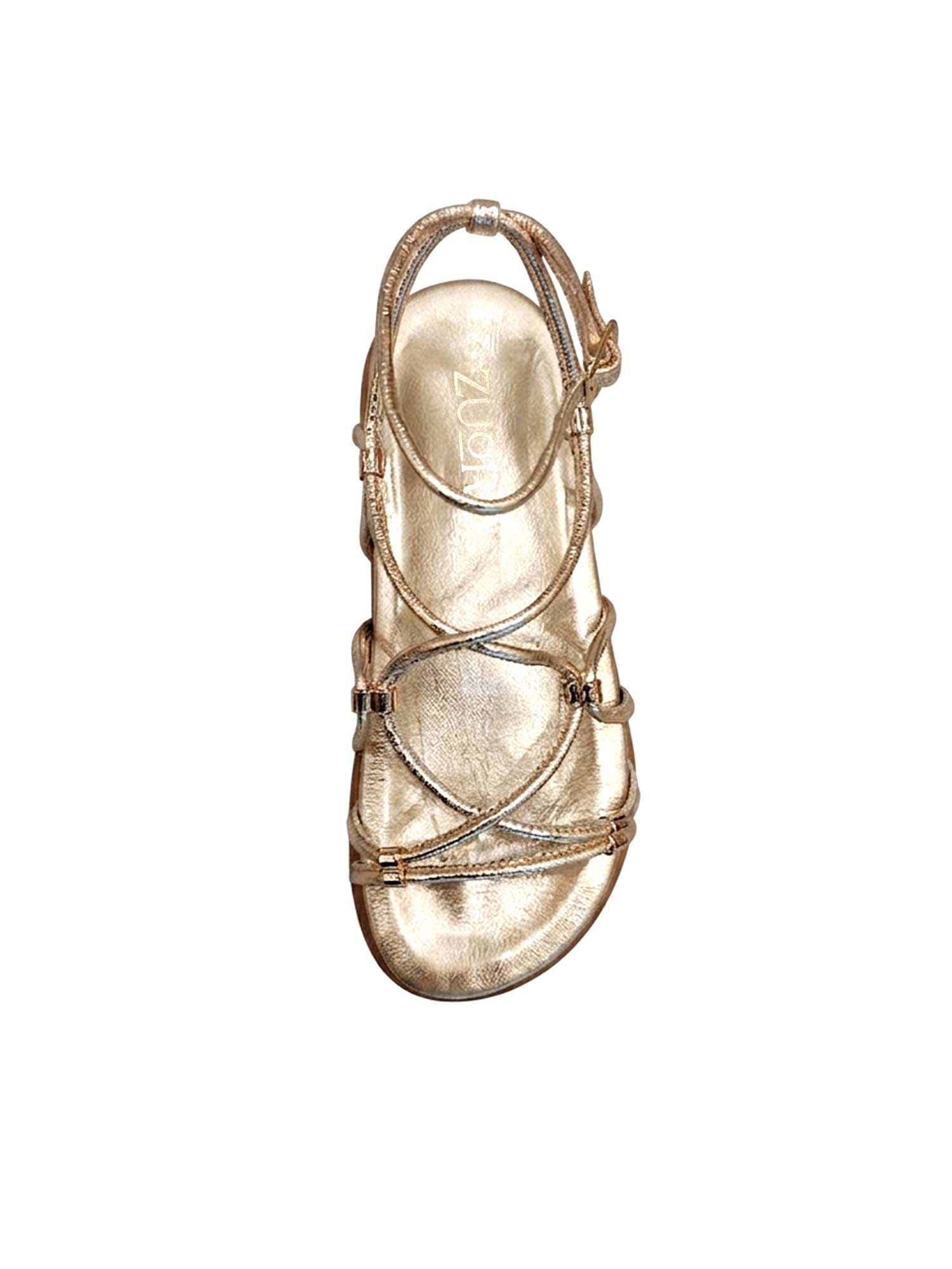 Vista superior de la sandalia Begonia destacando la puntera redondeada y la disposición delicada de las tiras sobre la plantilla