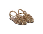 Sandalia plana dorada modelo Gemma de Zuoro Shoes, con tiras acolchadas entrecruzadas tipo malla y acabado metalizado