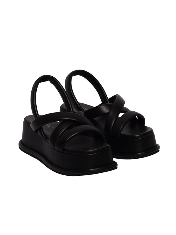 Sandalia de plataforma negra modelo Julia con tiras tubulares acolchadas, calzado básico y elegante de Zuoro Shoes