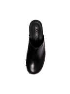 Vista superior del modelo Tabata, mostrando la cobertura total del empeine y la silueta robusta de la punta redonda