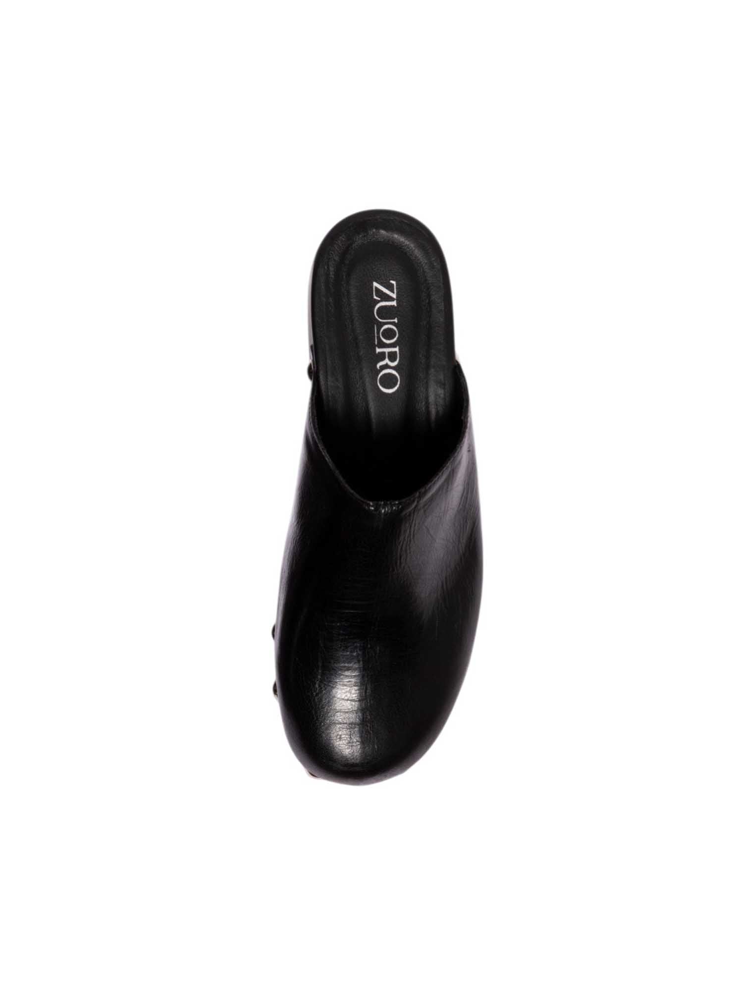 Vista superior del modelo Tabata, mostrando la cobertura total del empeine y la silueta robusta de la punta redonda